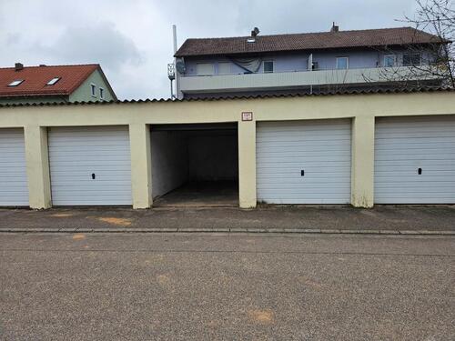 Foto - 3 Zimmer Wohnung 80 qm - 630,00&nbsp;EUR Kaltmiete, ca.&nbsp; 80,00&nbsp;m&sup2;