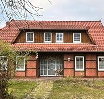 Charmantes Fachwerkhaus, Einfamilienhaus, Wohnfläche 200 m2 - Rethem (Aller)