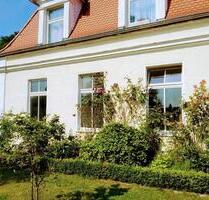 Großzügige EG Gutshaus Wohnung 2,5 Zi. Ofenheizung Terrasse EBK - Dummerstorf