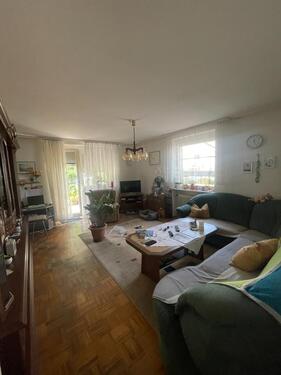 Foto - Renovierungsbedürftig 2 Zim. Whg. mit Garage und Terasse