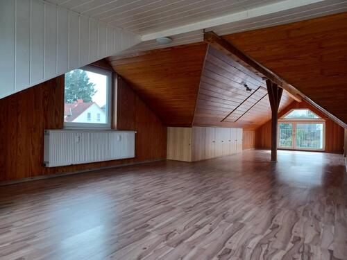 Foto - 1 Zimmer Dachgeschoßwohnung zur Miete in Kelkheim (Taunus)