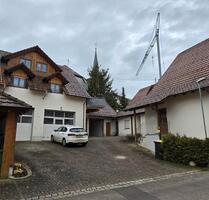 MFH-Ensemble mit 5 Wohnungen & LagerHalle – von Privat - Engen