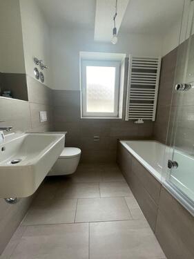Foto - *Tageslichtbad*Erstbezug nach Sanierung*