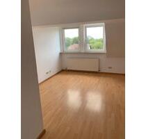 2-Zimmer Dachgeschoss Wohnung - 395,00&nbsp;EUR Kaltmiete, ca.&nbsp; 36,00&nbsp;m&sup2; in Rödental (PLZ: 96472)