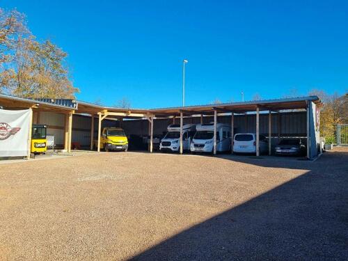 Foto - Stellplatz für Wohnmobile , Fahrzeuge aller Art in einem Carport