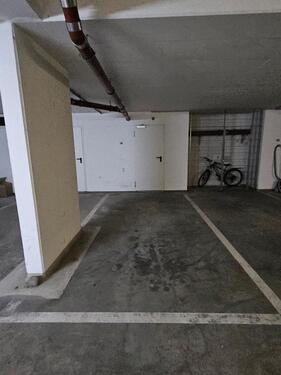 Foto - Tiefgaragenstellplatz zur Untermiete