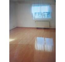 Helle und ruhige 1 ZKB mit Miniküche, Stellplatz, Bushaltestelle - Saarlouis