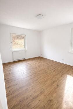 Foto - Helle, frisch sanierte 3-ZKB-Wohnung – modern & sofort verfügbar