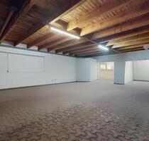 Gewerbehalle mit angrenzender Garage im Gewerbegebiet Westercelle