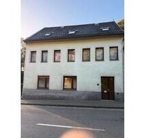 Reihenendhaus Einfamilienhaus - 85.000,00&nbsp;EUR Kaufpreis, ca.&nbsp; 173,30&nbsp;m&sup2; in Werdau (PLZ: 08412)