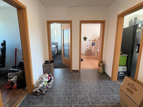 Foto - Wohnung im 1.OG mit Einbauküche, Balkon, Stellplatz und Keller