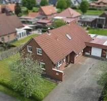 Einfamilienhaus Mehrfamilienhaus Friesenhaus mit Garagen - Hage