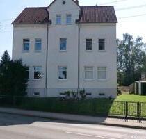 Charmante Eigentumswohnung DG in einen 3 Familienhaus - Rositz