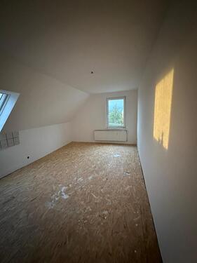 Foto - Helle Obergeschosswohnung im Zweifamilienhaus