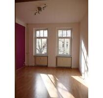 Provisionsfrei: WG-taugliche 4-Zimmer-Wohnung mit Balkon in Alto - Erfurt Johannesvorstadt