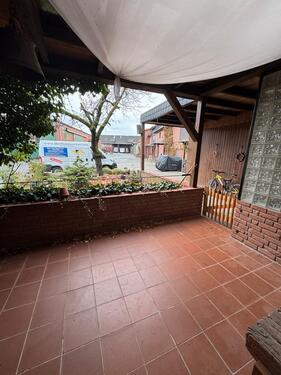 Foto - Schöne Erdgeschosswohnung mit überdachter Terrasse