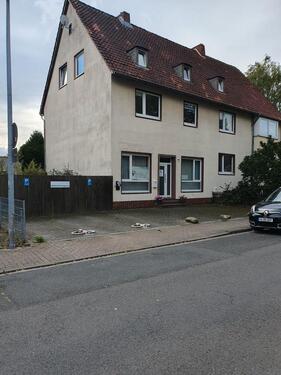 Foto - Garbsen-Havelse--5-Familienhaus-Laden-Garagen-EST KP 690000 €