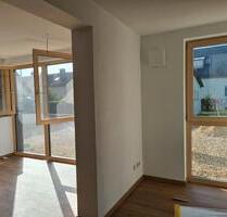 2,5 Zimmerwohnung in Energiesparhaus von 2020 - Regensburg Gallingkofen