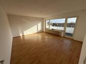 Foto - Wohnen mit Weitblick - Helle 3-Zimmer-DG Wohnung mit Aufzug