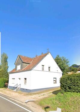 Foto - Einfamilienhaus mit 7 Schlafzimmer 1.000 m² Garten und Garage