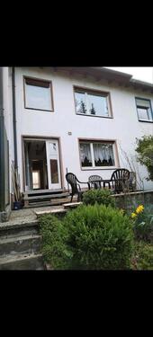 Foto - Wg-Zimmer in einem Haus für Weibliche Person zu vermieten für 300