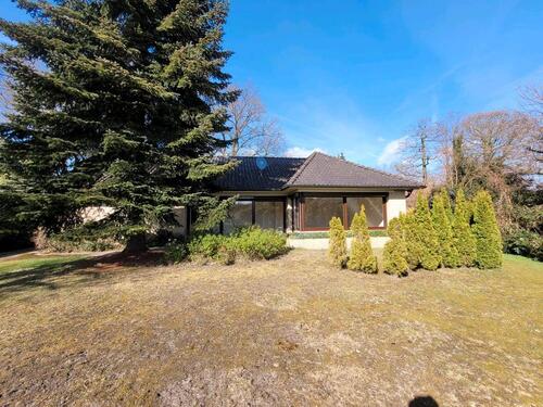 Foto - Schöner Bungalow zu vermieten - 1.300,00&nbsp;EUR Kaltmiete, ca.&nbsp; 115,00&nbsp;m&sup2;