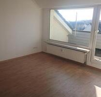 Schöne DG Wohnung in Altenhagen. !Wohnberechtigungsschein! - Bielefeld Heepen