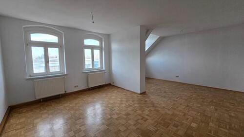 Foto - Charmante Dachgeschosswohnung im historischen Altbau mit Einbauküche!