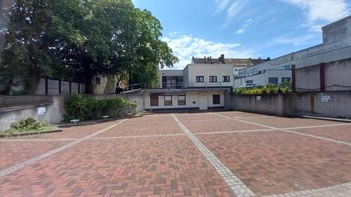 Foto - Büro mit Lagerflächen - 4.400,00&nbsp;EUR Kaltmiete, ca.&nbsp; 400,00&nbsp;m&sup2;