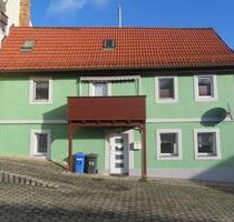 Haus m. Balkon in KASENDORF Lkr. Kulmbach, ca. 145 m², 700 € KM