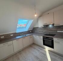 Erstbezug nach umfassender Sanierung: 2-Zimmer-DG mit Balkon - Herzogenaurach