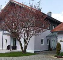 Gepflegte 2 Zimmer-Wohnung mit Galerie u. Balkon in Neukirchen b - Neukirchen bei Heiligen Blut
