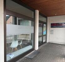 Büro - Laden mit Schaufenster direkt an der Hauptstrasse - Ulm Donautal