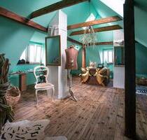 Schloss des Windes - 2.455,00&nbsp;EUR Kaltmiete, ca.&nbsp; 85,00&nbsp;m&sup2; in Ebersbach-Neugersdorf (PLZ: 02730)