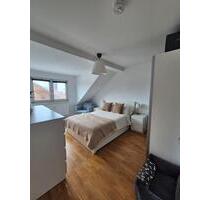 2-Zimmer Dachgeschosswohnung mit Skyline & Taunus Blick - Frankfurt am Main Bornheim