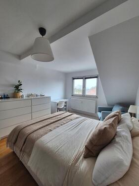 Foto - 2 Zimmer Dachgeschoßwohnung zur Miete in Frankfurt am Main