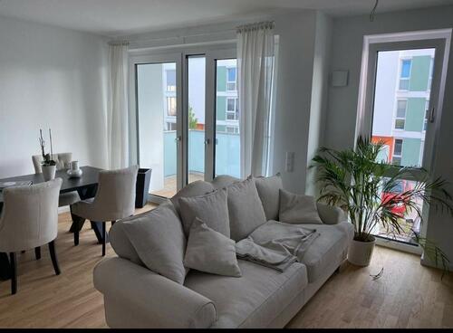 Foto - Helle moderne 2-Zimmerwohnung mit Bad en Suit