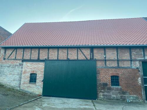 Foto - Scheune Garage Abteil als Stellplatz für PKW Wohnwagen Anhänger