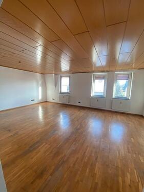 Foto - 3-Zimmerwohnung - 900,00&nbsp;EUR Kaltmiete, ca.&nbsp; 104,00&nbsp;m&sup2;