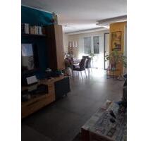 Exklusive 3-Zimmerwohnung mit Balkon, Aufzug und Küche - Duisburg Rheinhausen