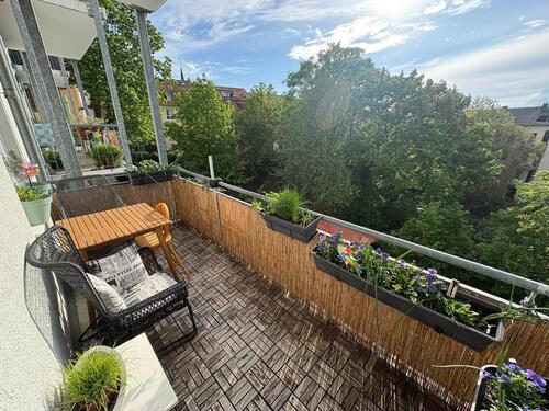 Foto - Helle 3-Raum-Wohnung in DD-Plauen, mit EBK, TG-Stellplatz, Keller