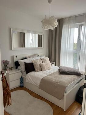 Foto - Schönes Zimmer in 2er-Mädels-WG ab dem 15.10 frei!!! BESCHREIBUNG