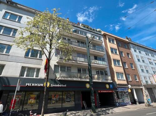 Foto - Kernsaniertes & möbliertes Apartment (Aufzug,Küche) in D-Zentrum