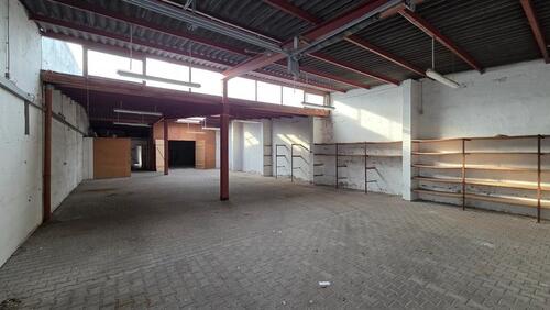 Foto - Gewerbehalle – 293 m² – nähe SAP – Neues isoliertes Hallendach