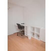 Helles 12 m2 Büro in Walldorf - Vollmöbliert, flexibel, 247 Zugriff