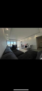 Foto - Kernsanierte 4 Zi Wohnung, 2 Balkone, Aufzug, sofort Bezugsfrei