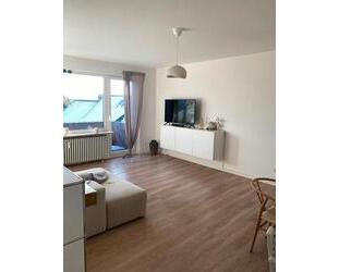 Nachmieter zum 01.05.2026 - 1.350,00&nbsp;EUR Kaltmiete, ca.&nbsp; 93,00&nbsp;m&sup2; in Stapelfeld (PLZ: 22145)