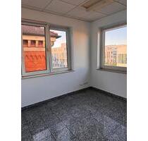 Büroräume in S-Mitte - 450,00&nbsp;EUR Kaltmiete, ca.&nbsp; 15,00&nbsp;m&sup2; in Stuttgart (PLZ: 70180) Lehen