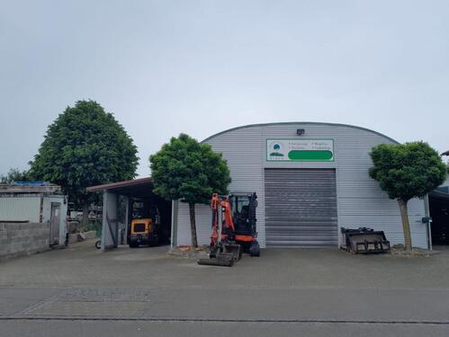 Foto - Gewerbefläche mit Potential – Halle, Carport und Außenb