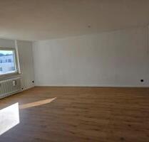 Frisch renovierte 3,5-Zimmer-Wohnung mit Balkon, Einbauküche & Aufzug in Göppingen